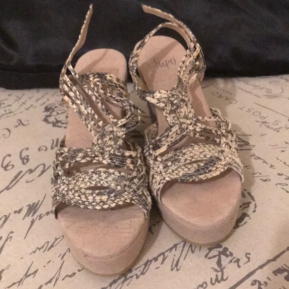 Accessories - Picture 3 of 5